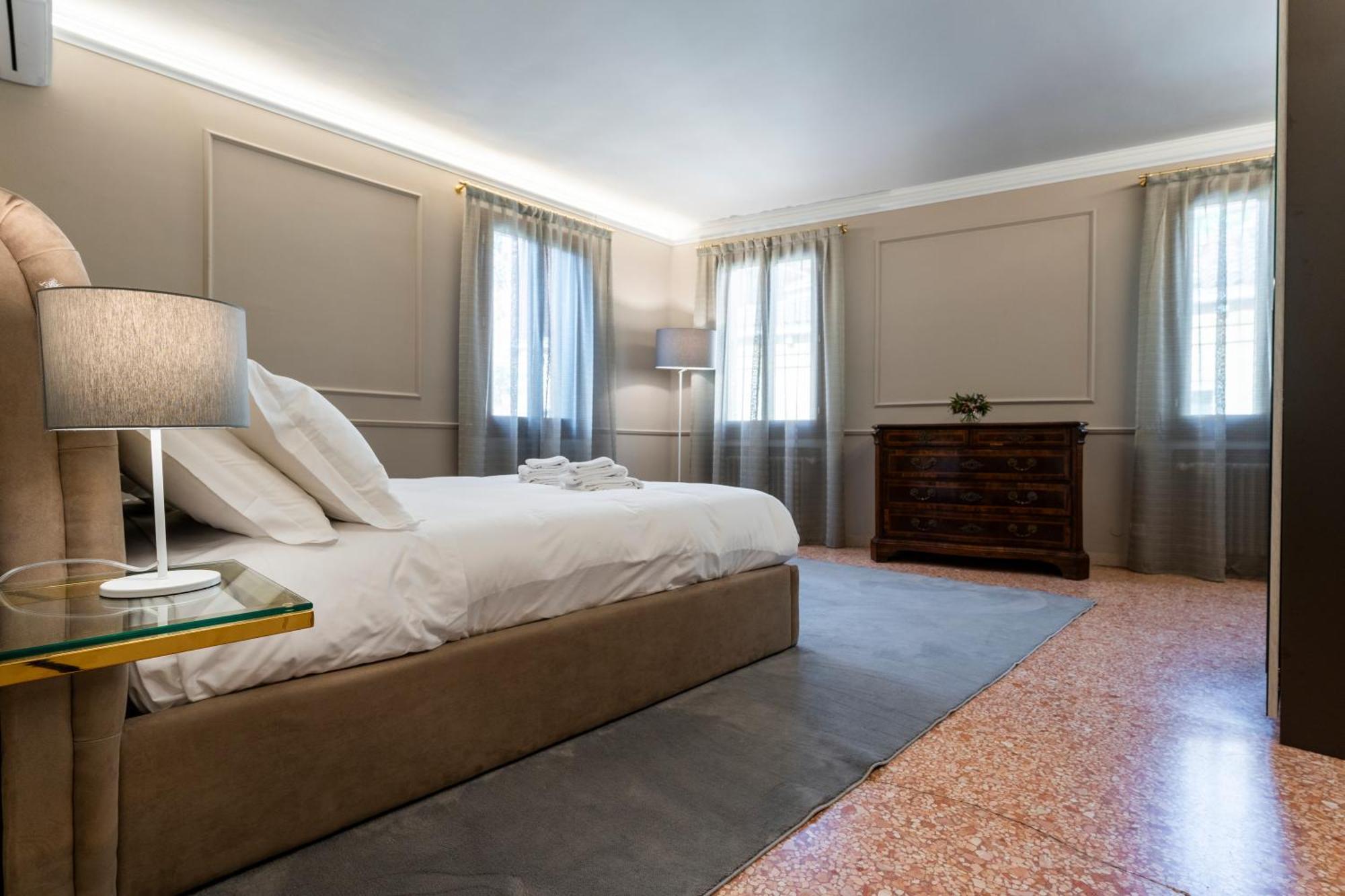 San Vio Palace Luxury Apartment